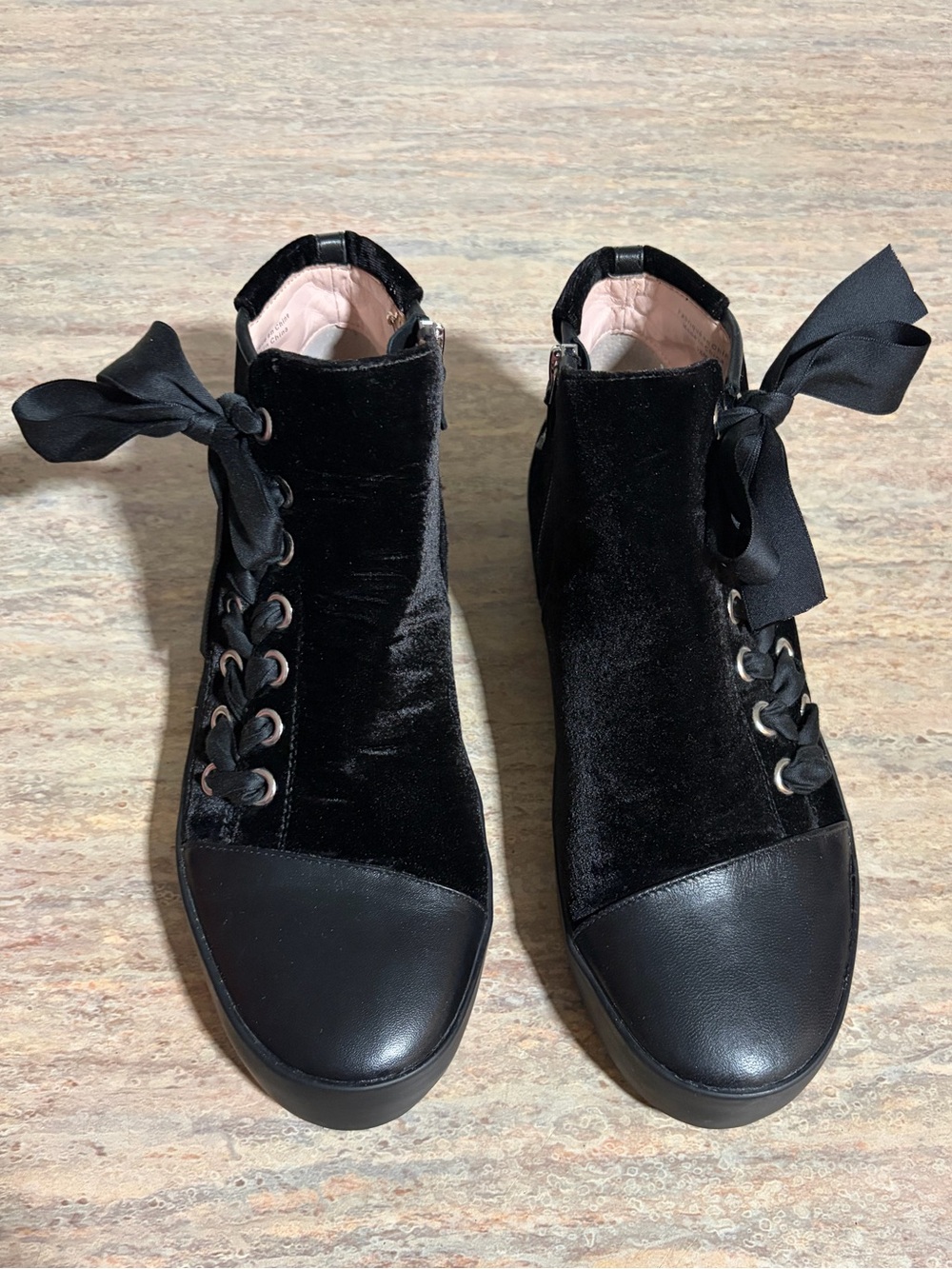 Avec Lea Filles Black Velvet Lace-Up Women's High-Top Sneakers